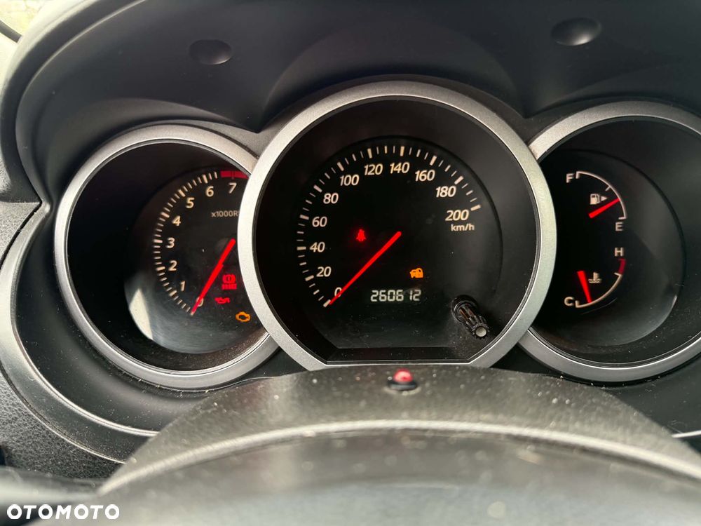 Suzuki Grand Vitara 2.0 - 10