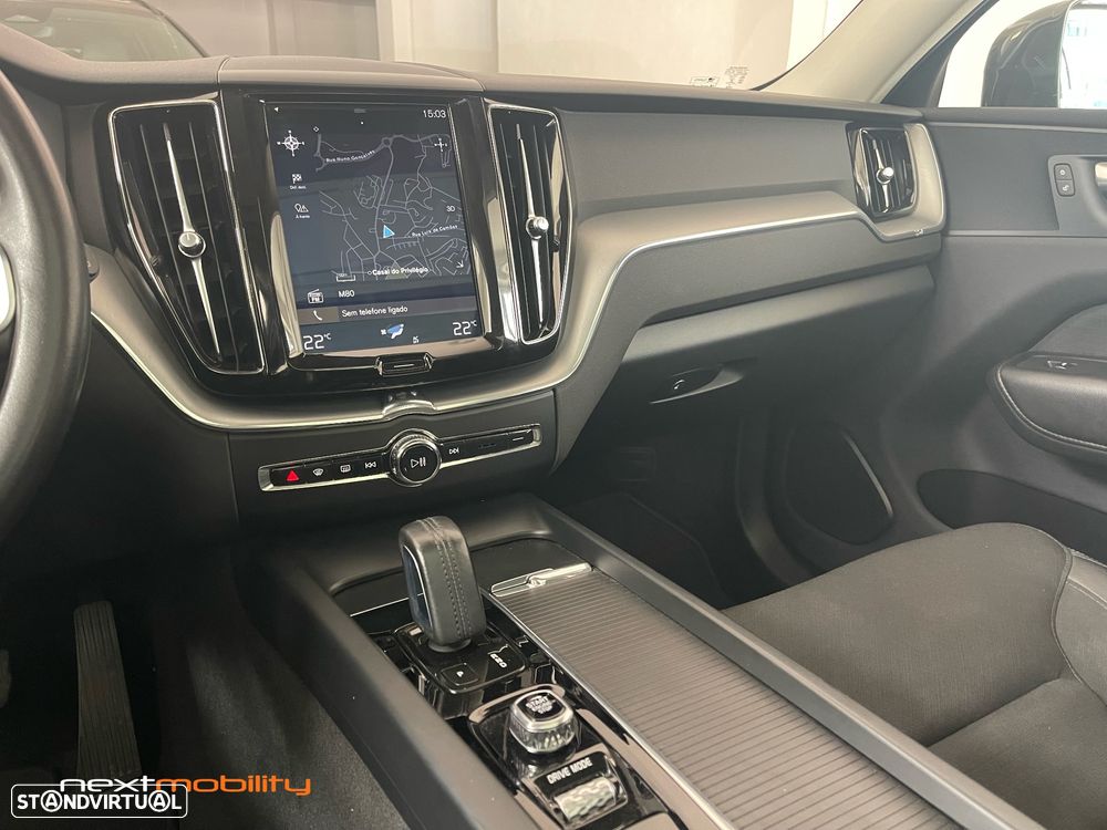 Volvo XC 60 2.0 T8 PHEV Momentum Plus AWD - 13