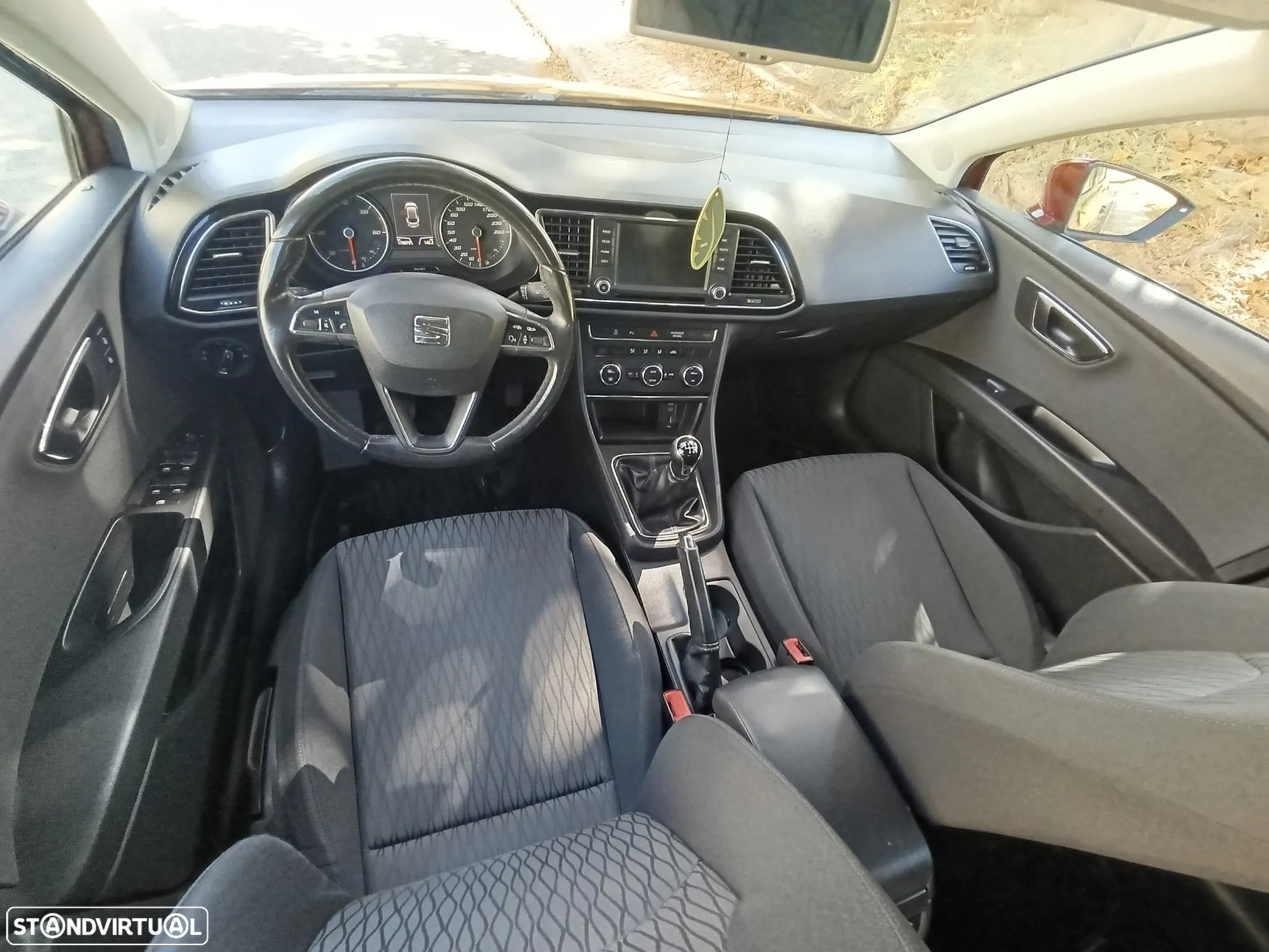 SEAT Leon ST 1.6 TDI Reference Ecomotive - 12