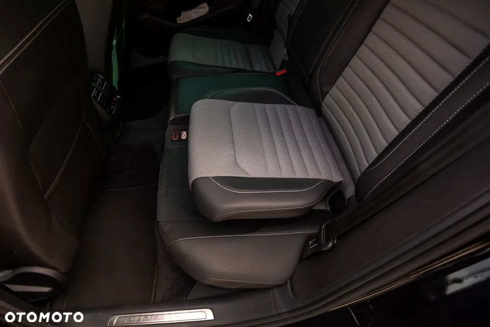 Volkswagen Passat Variant 2.0 TDI SCR DSG Highline - 19