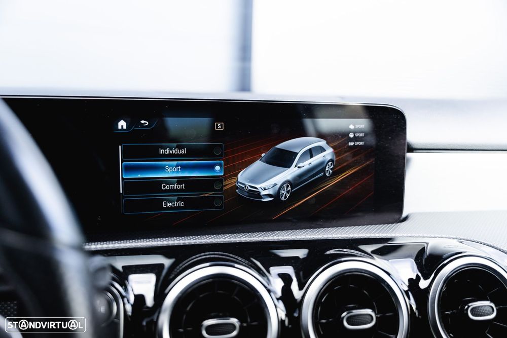 Mercedes-Benz A 250 e AMG Line - 57