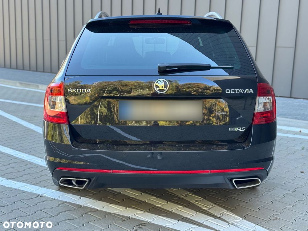 Skoda Octavia 2.0 TDI DSG RS - 11