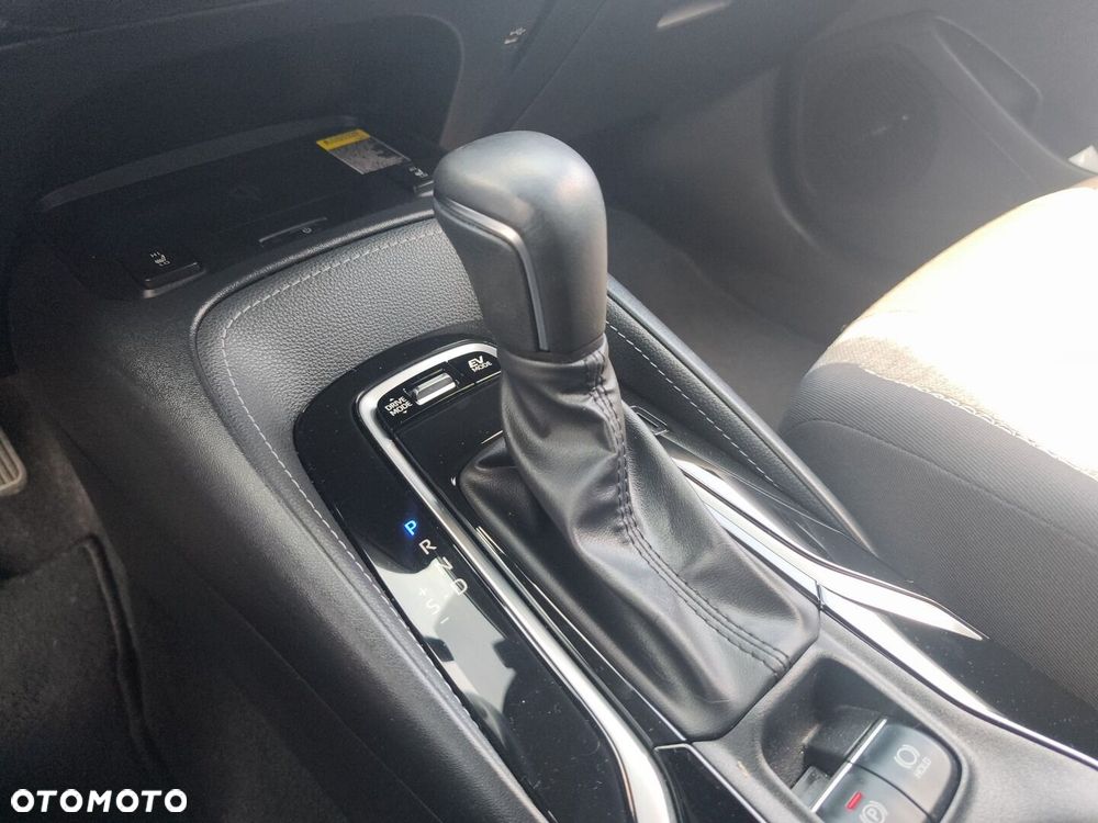 Toyota Corolla 2.0 Hybrid Trek - 21