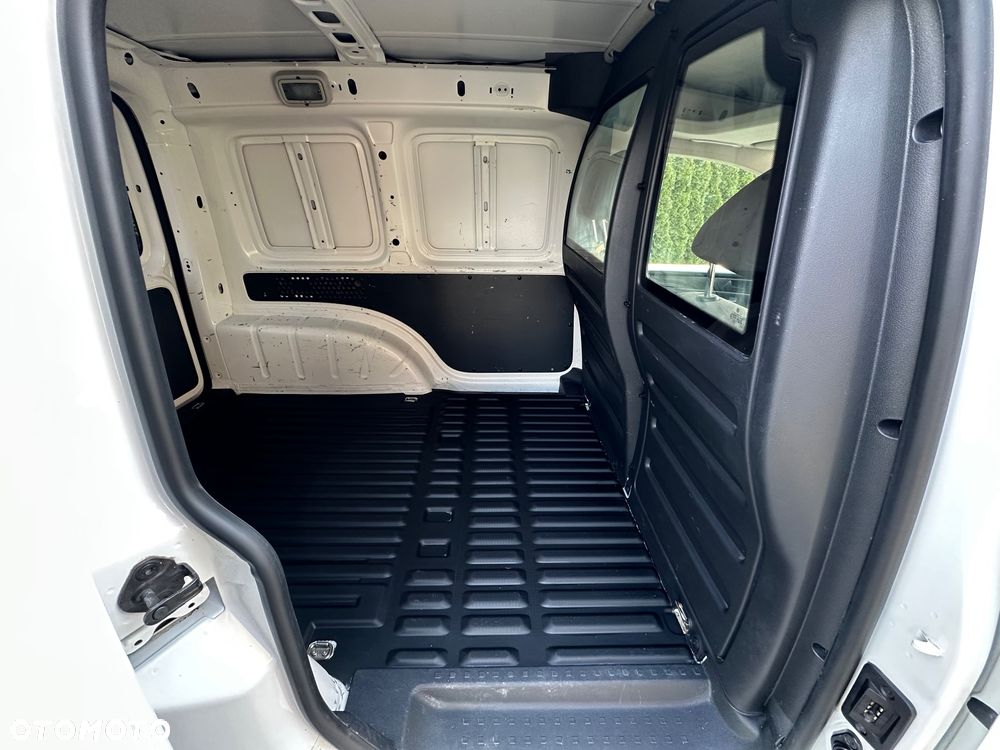 Volkswagen Caddy - 18