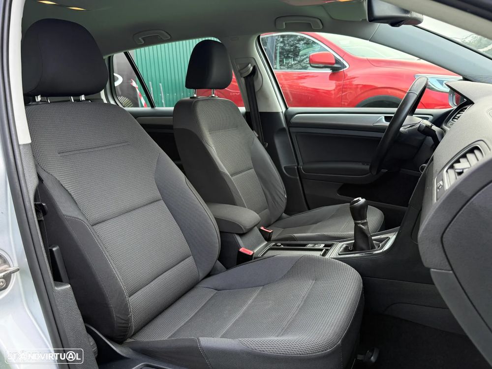 VW Golf 1.6 TDi BlueMotion Trendline - 29