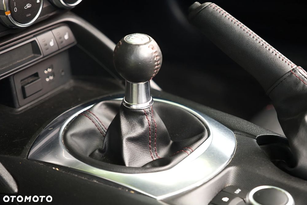 Mazda MX-5 SKYACTIV-G 131 Exclusive-Line - 24