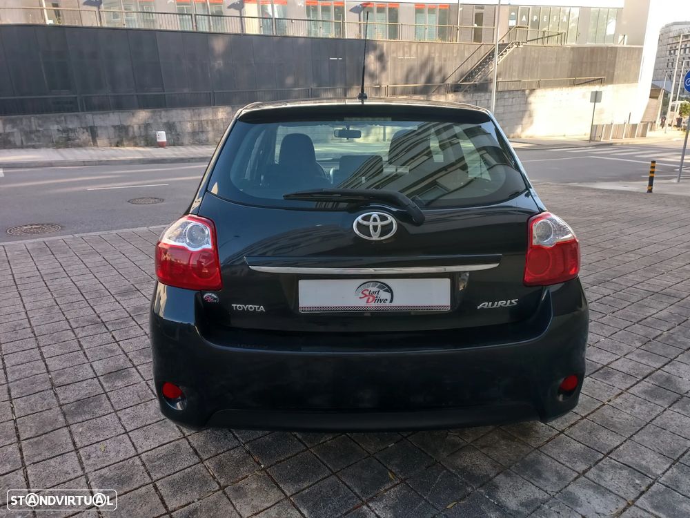 Toyota Auris 1.4 D-4D Comfort+Pack Style - 8