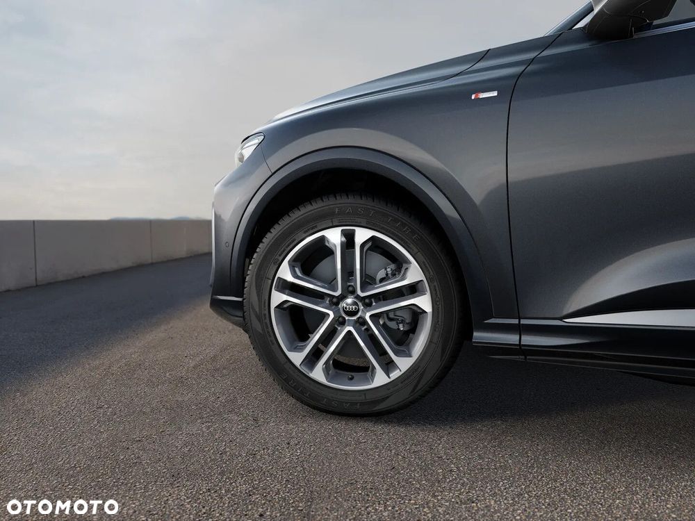 Audi Q5 Sportback - 6