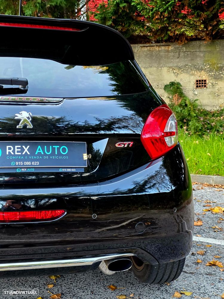 Peugeot 208 GTI 200 THP - 16
