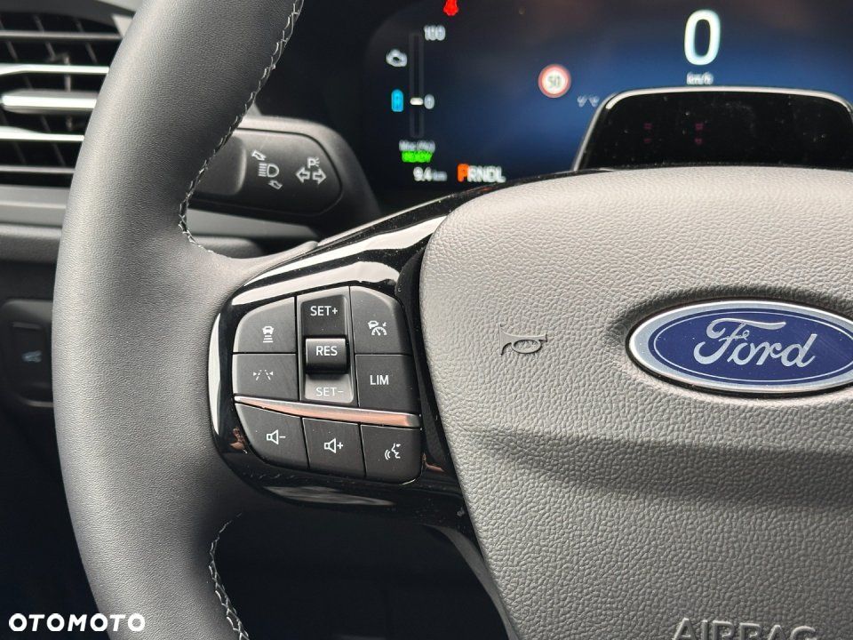 Ford Kuga - 17