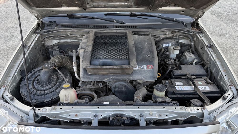 Toyota Hilux - 22