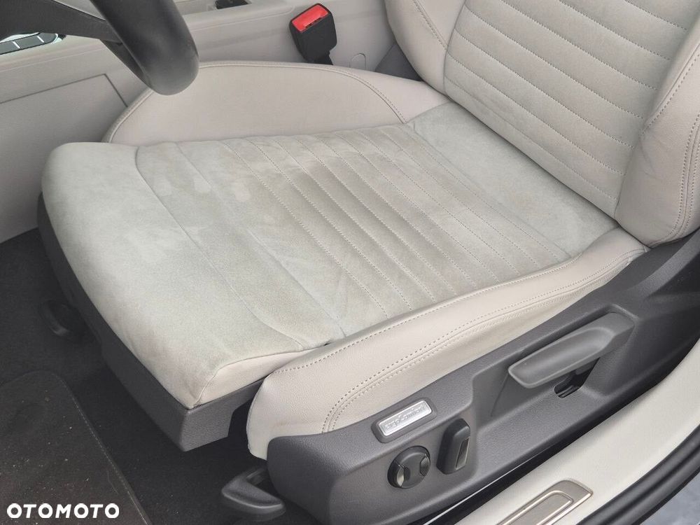 Volkswagen Passat 2.0 TDI Bi-Turbo BMT 4Mot Highline DSG - 11