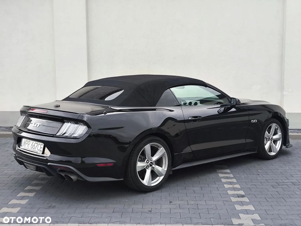 Ford Mustang - 4