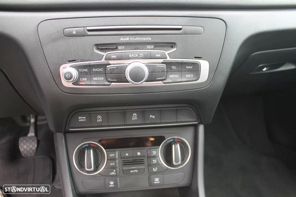 Audi Q3 2.0 TDI Design - 12