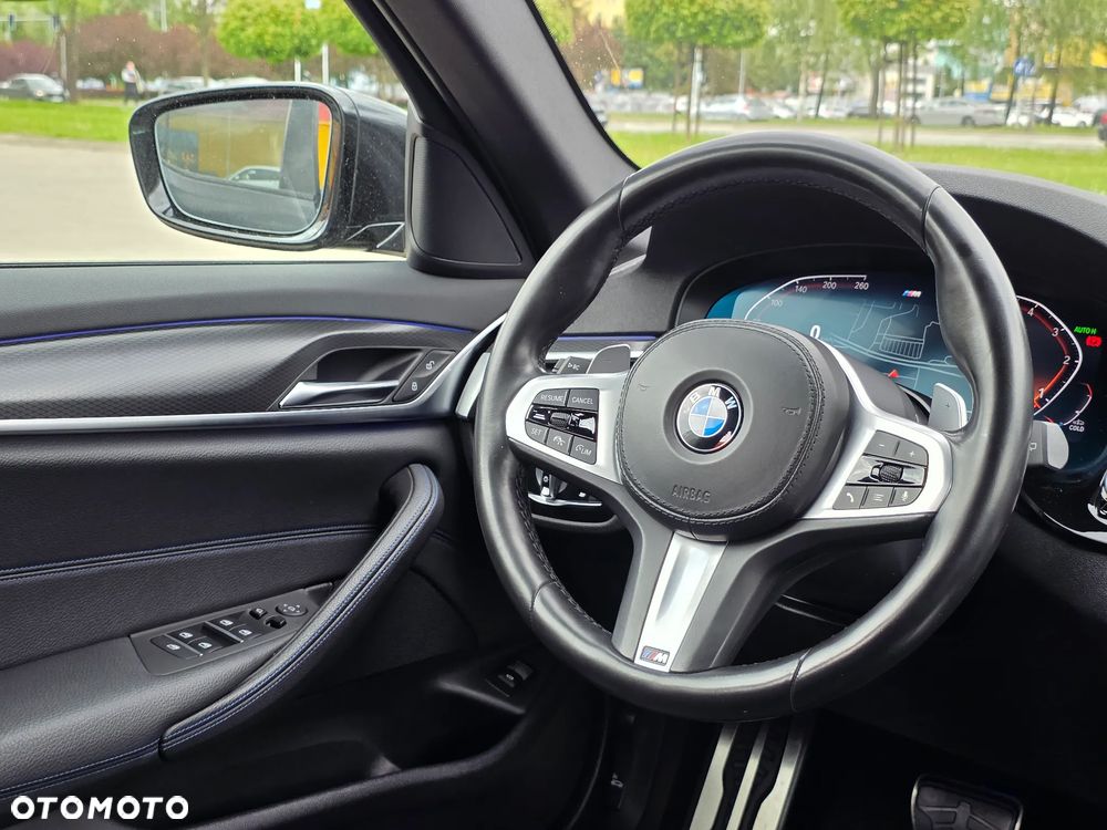 BMW Seria 5 518d M Sport sport - 37