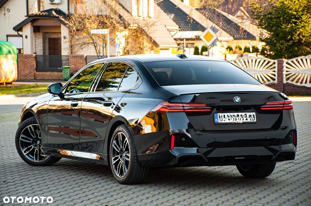BMW Seria 5 520d mHEV - 12