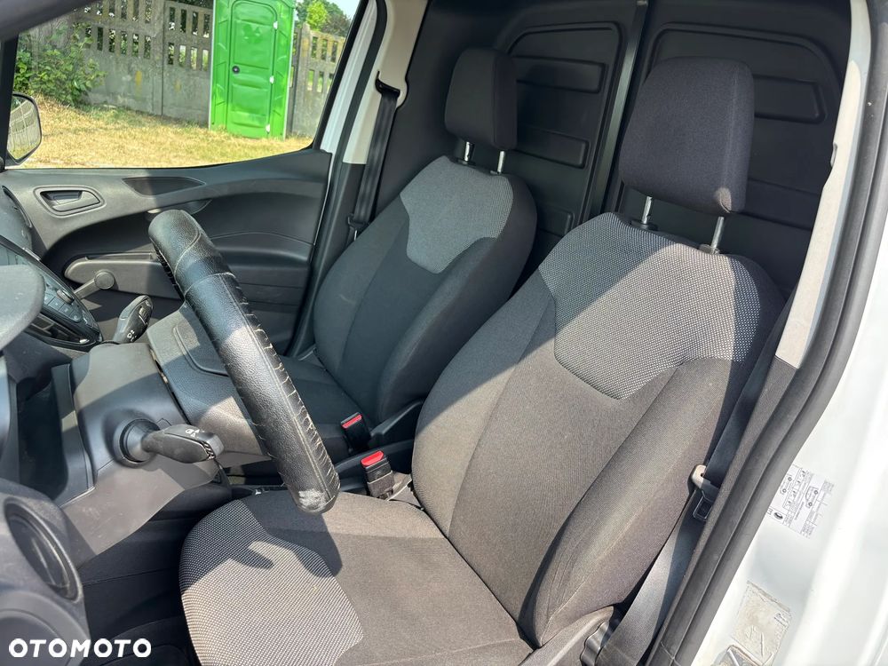Ford COURIER - 11