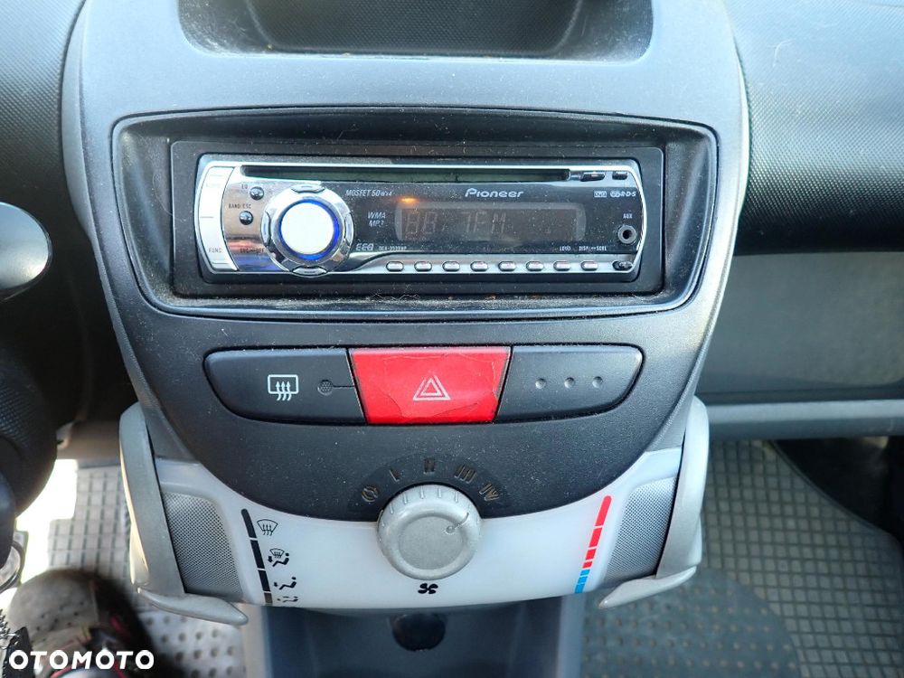 CZĘSCI - Peugeot 107 1,0 68KM CFA FILM HB 5D 5B lakier KTB 2007r. INDEX - 10244 - 11