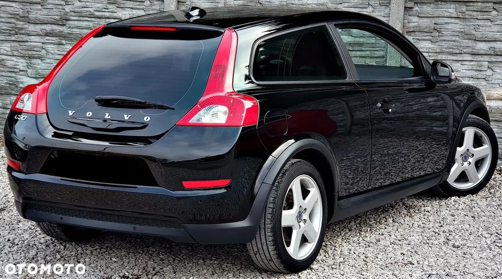 Volvo C30 D3 R-Design - 4