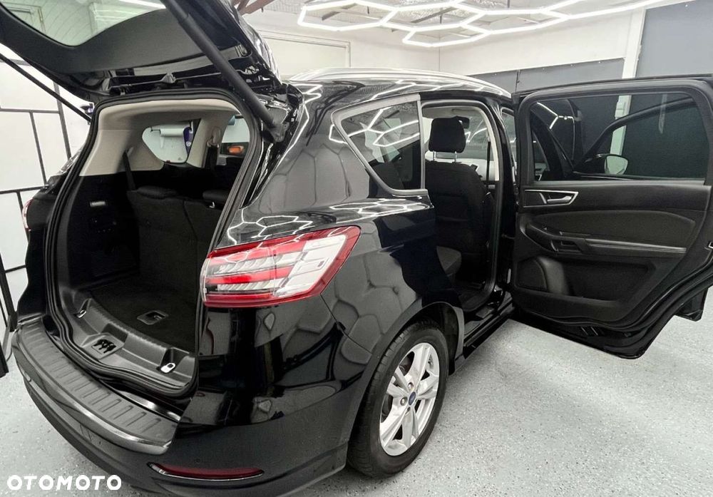 Ford S-Max - 35