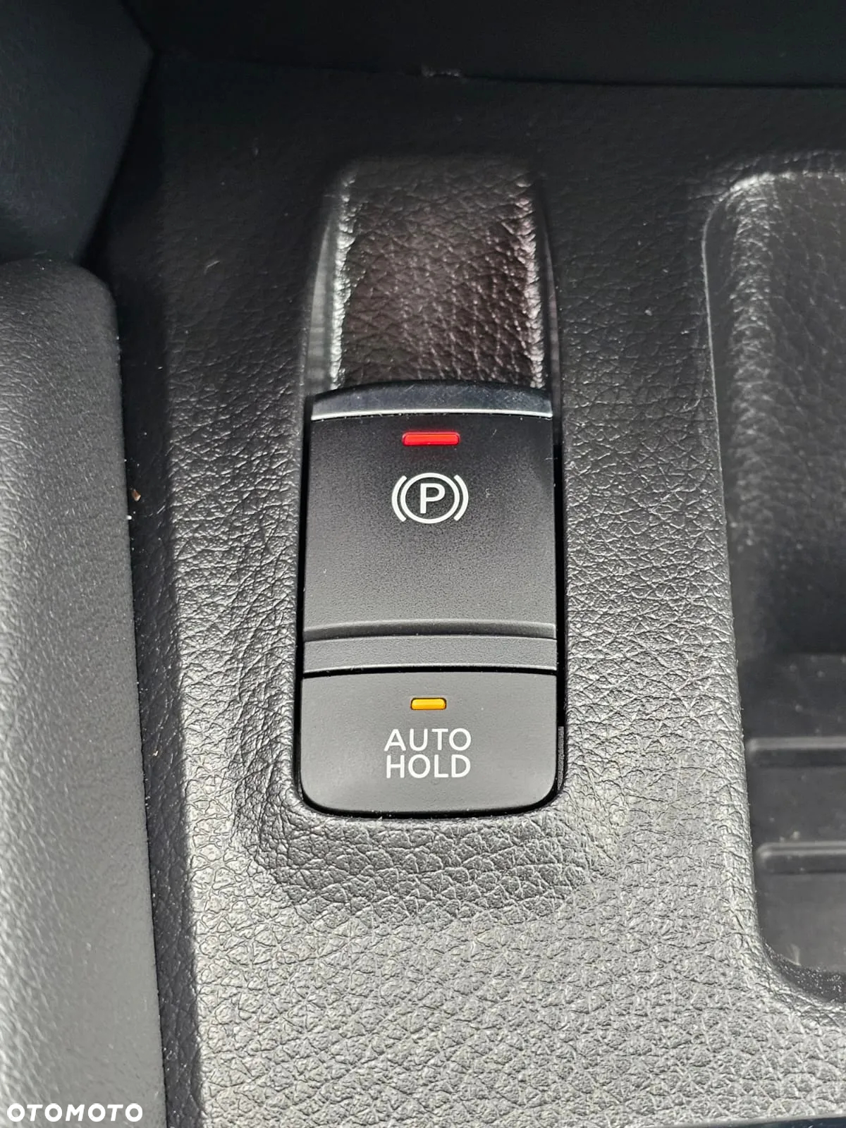 Nissan Qashqai 1.3 DIG-T TEKNA - 25