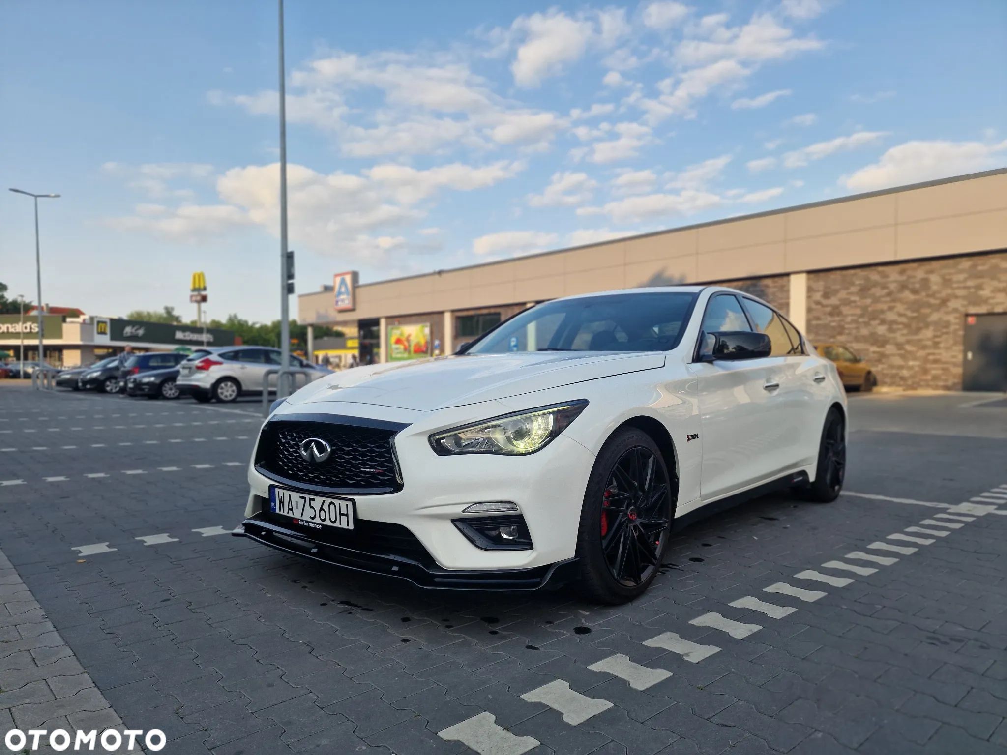 Infiniti Q50 - 1