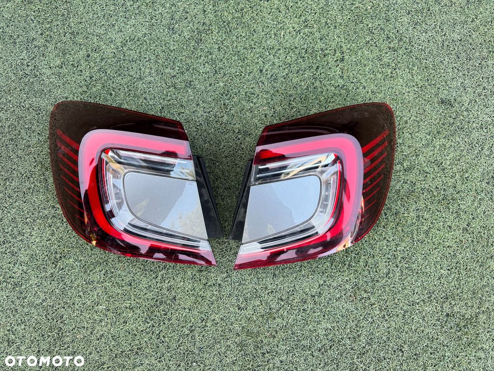 LAMPA RENAULT CAPTUR II 2 TYŁ TYLNIA LEWA PRAWA OE - 1
