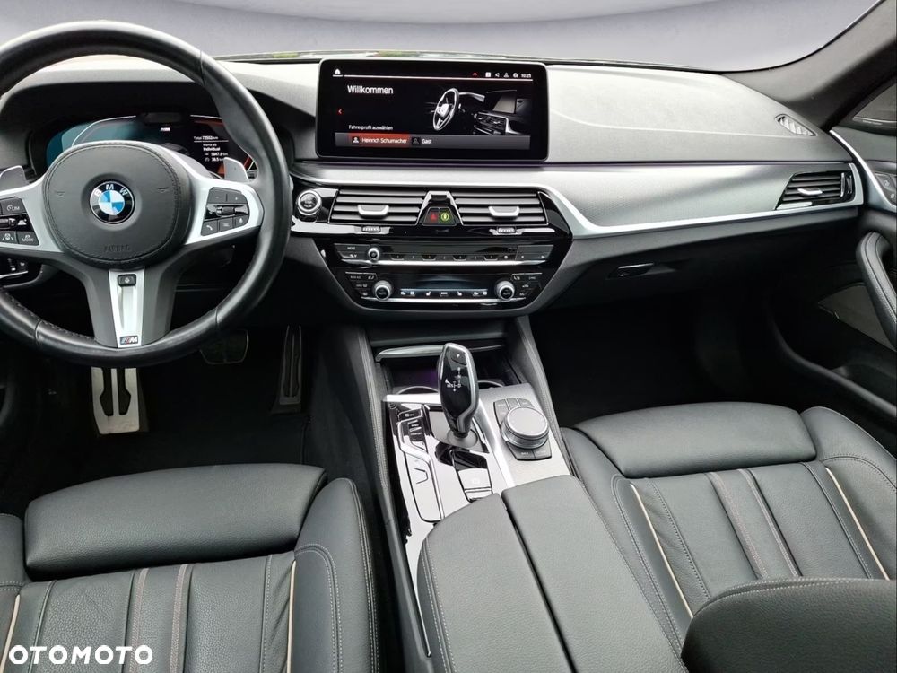 BMW Seria 5 540i xDrive - 8
