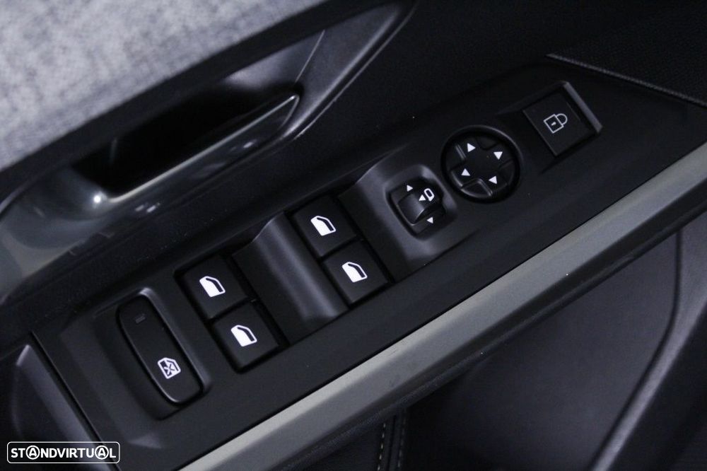 Peugeot 3008 1.2 Hybrid Allure e-DCS6 - 21