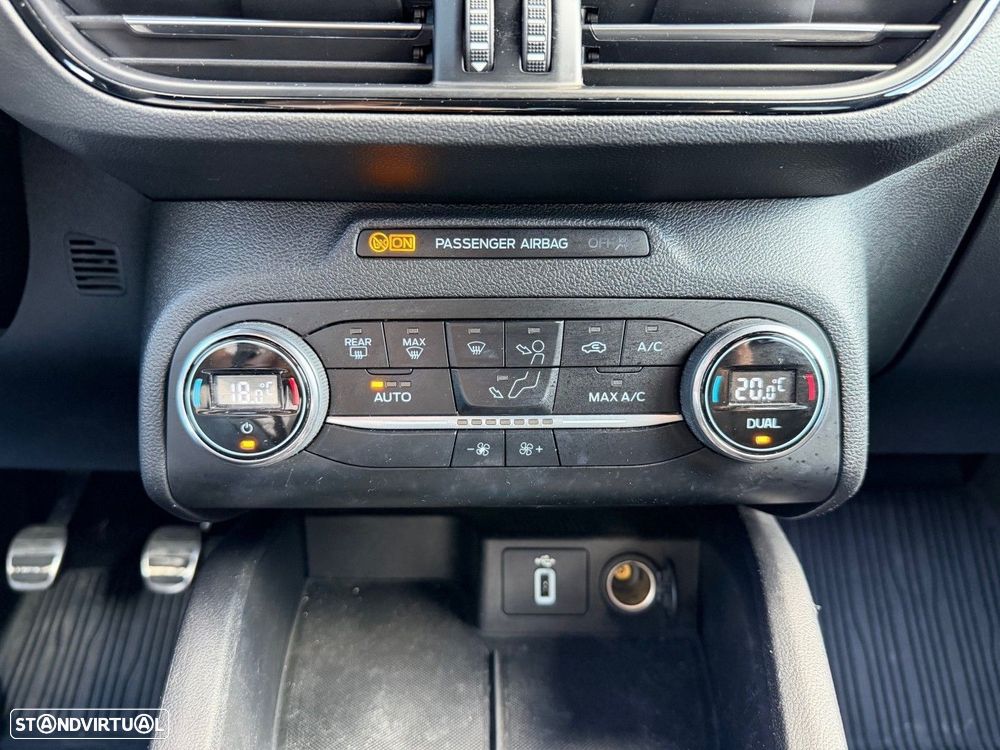 Ford Focus SW 1.0 EcoBoost ST-Line X - 30