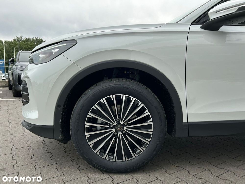 Volkswagen Tiguan - 32