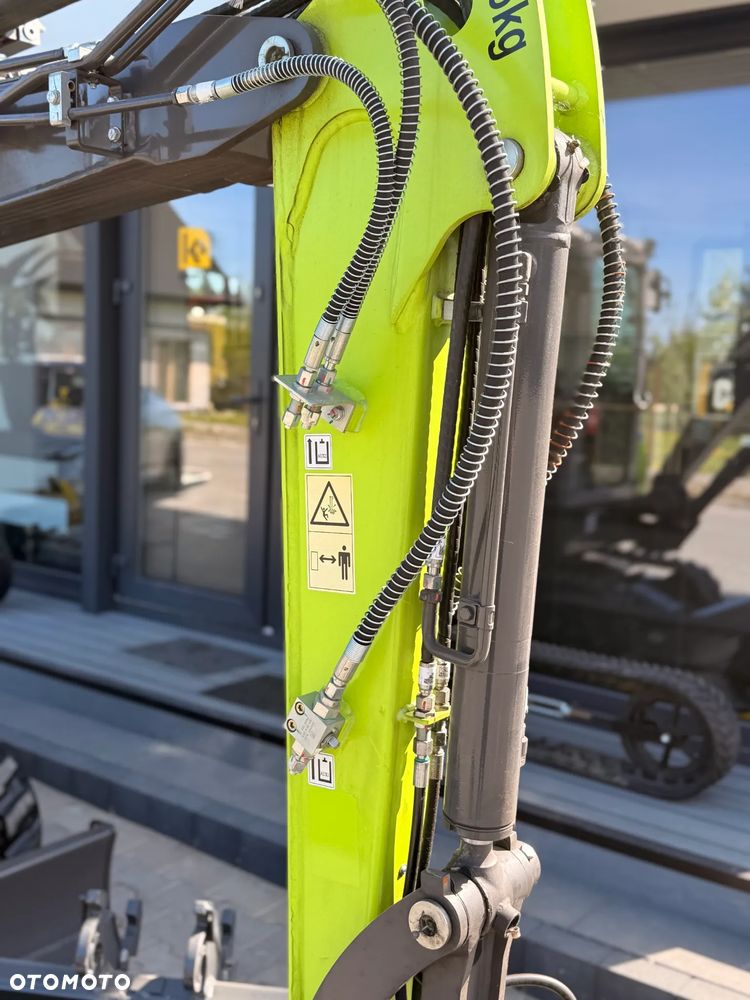 Zoomlion ZE26GU | FABRYCZNIE NOWA | Silnik KUBOTA | 3 ŁYŻKI | SZYBKOZŁĄCZE HYDRAULICZNE | ZE27GU - 13