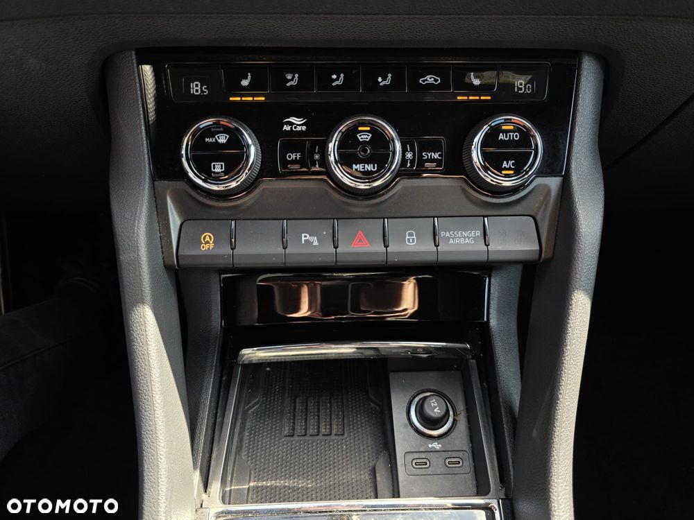 Skoda Karoq 1.5 TSI ACT Sportline DSG - 22