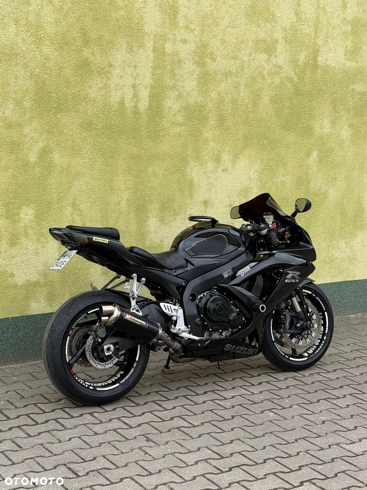 Suzuki GSX-R - 11