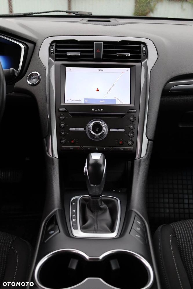Ford Mondeo 2.0 Hybrid Titanium - 16