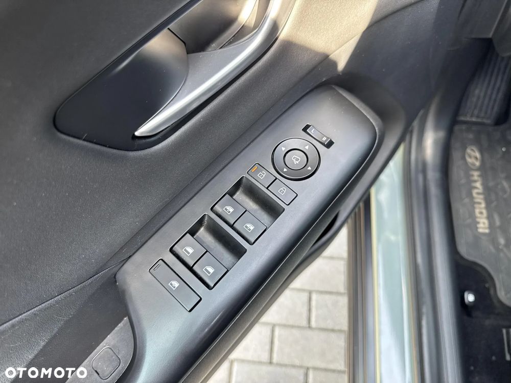 Hyundai Kona 1.6 GDI Hybrid Platinum DCT - 20