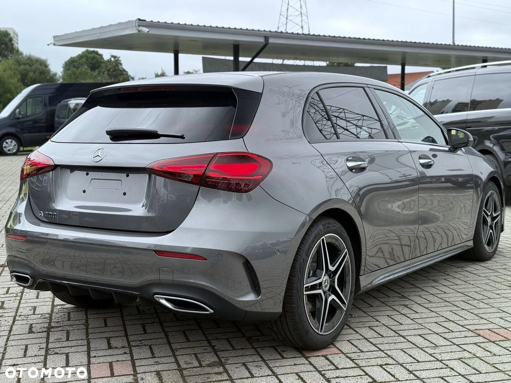 Mercedes-Benz Klasa A 200 AMG Line 7G-DCT - 7