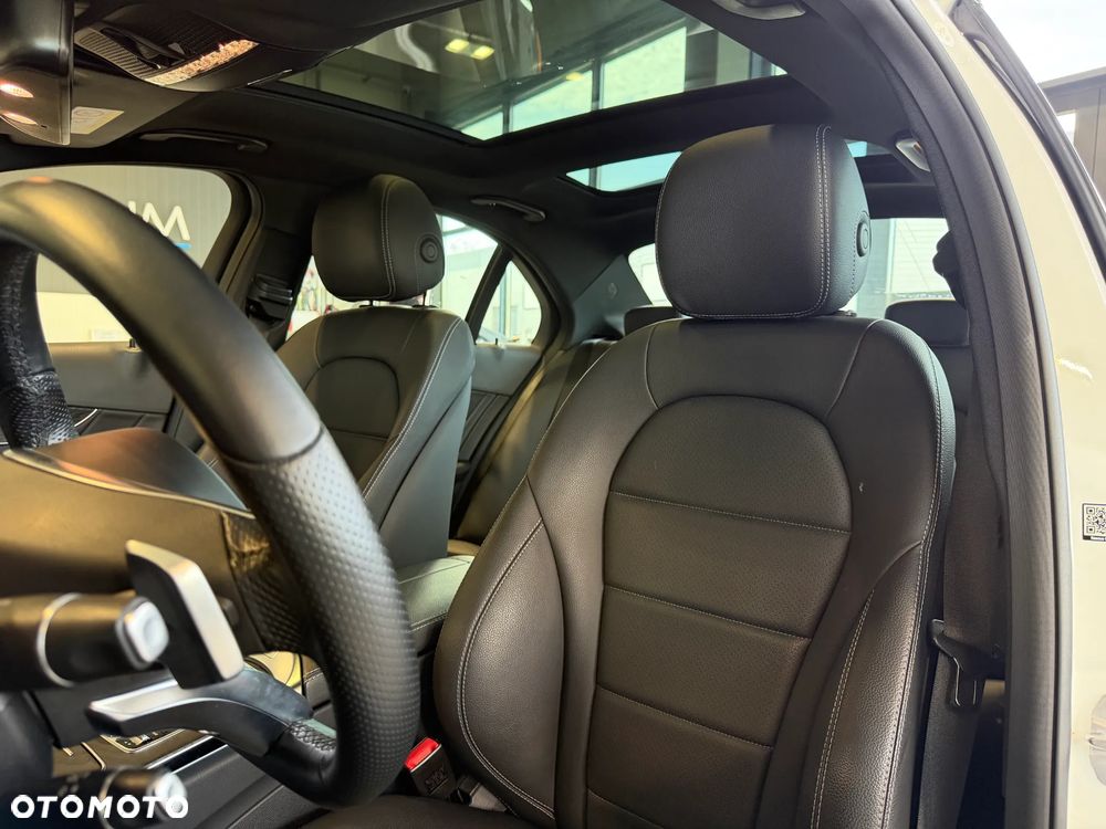 Mercedes-Benz Klasa C 200 4-Matic 9G-TRONIC - 14