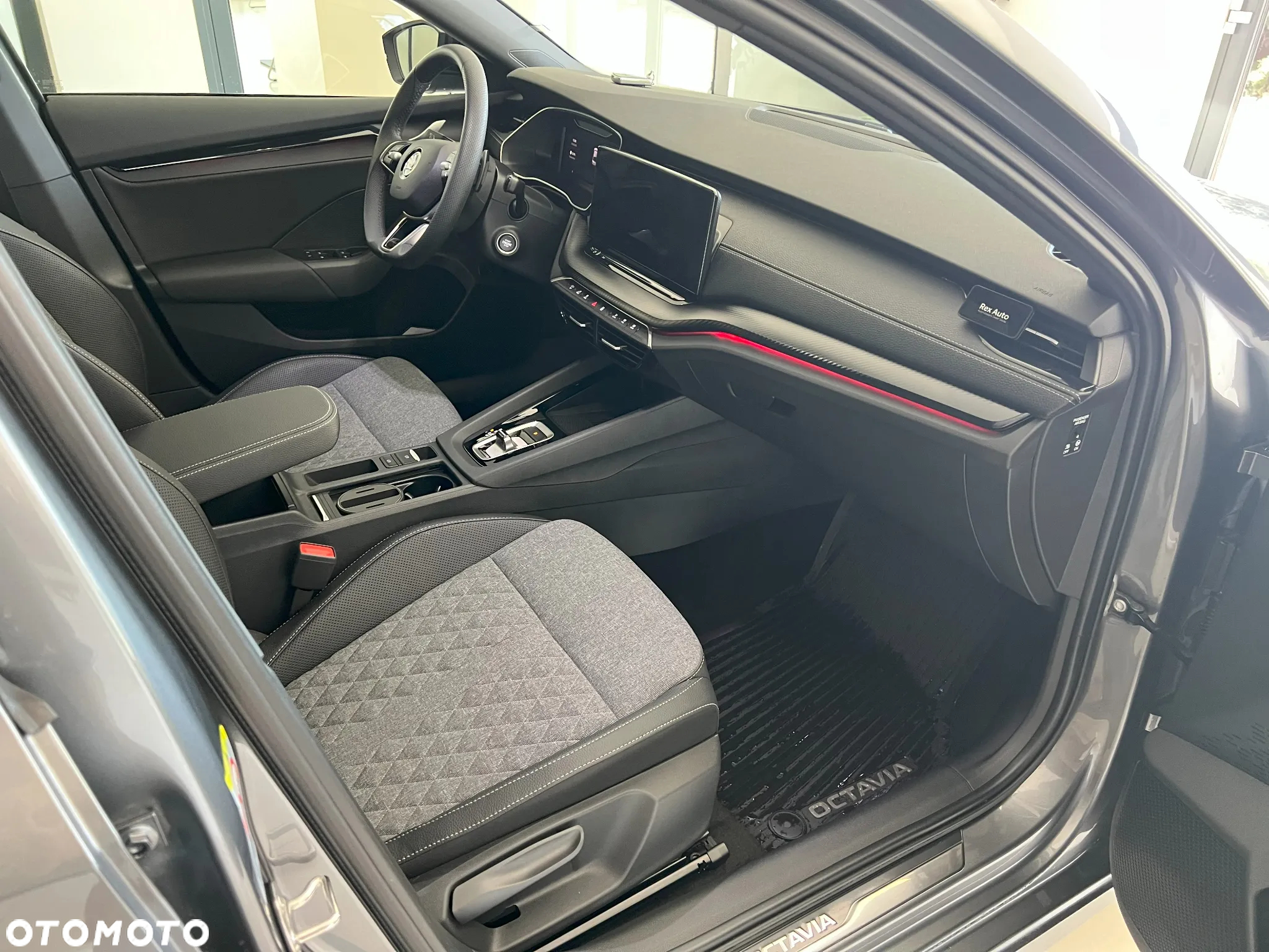 Skoda Octavia 2.0 TDI Sportline DSG - 10