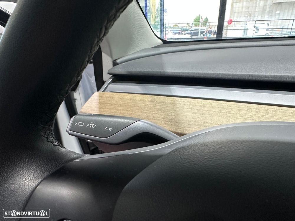 Tesla Model 3 Long-Range Dual Motor AWD - 41