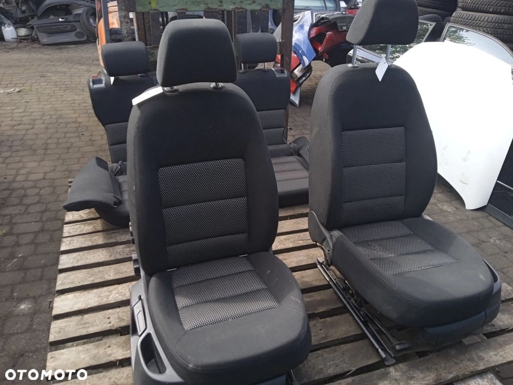 KOMPLET FOTELI PODGRZEWANYCH SKODA OCTAVIA II KOMBI - 1