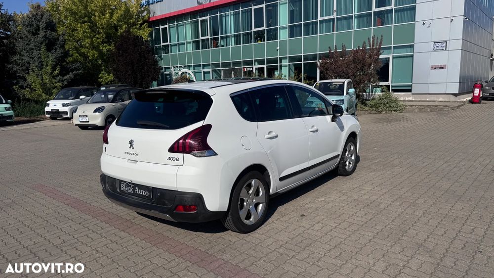 Peugeot 3008 HYbrid4 - 4