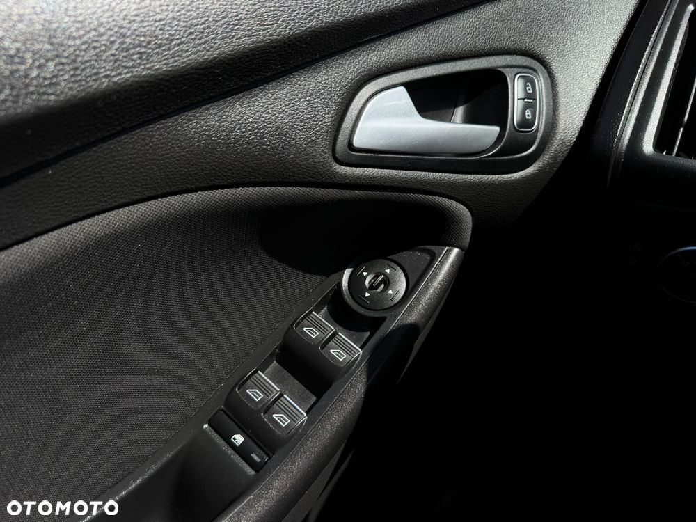 Ford Focus - 26