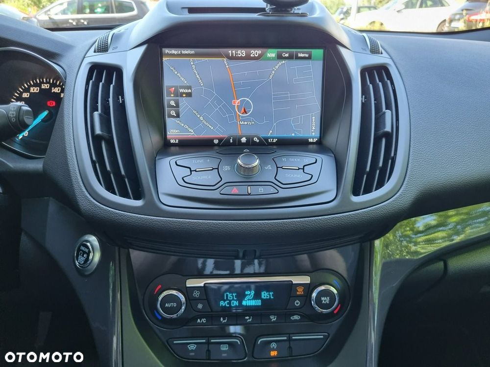 Ford Kuga 1.5 EcoBoost 2x4 Titanium - 18