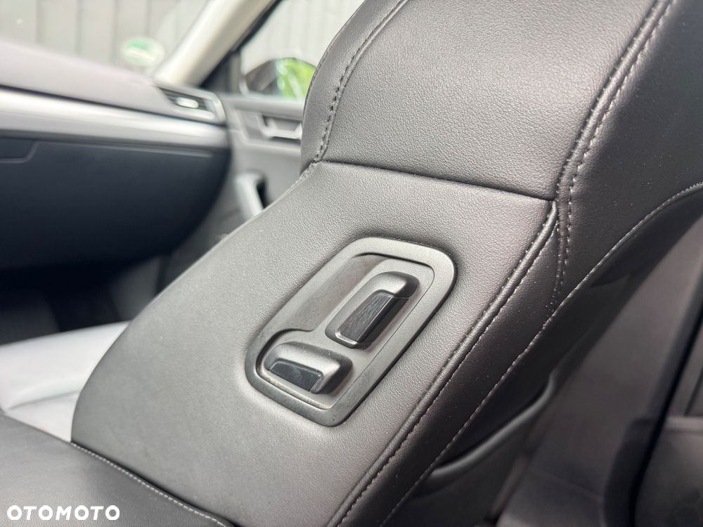 Skoda Superb 2.0 TDI Ambition DSG7 - 38