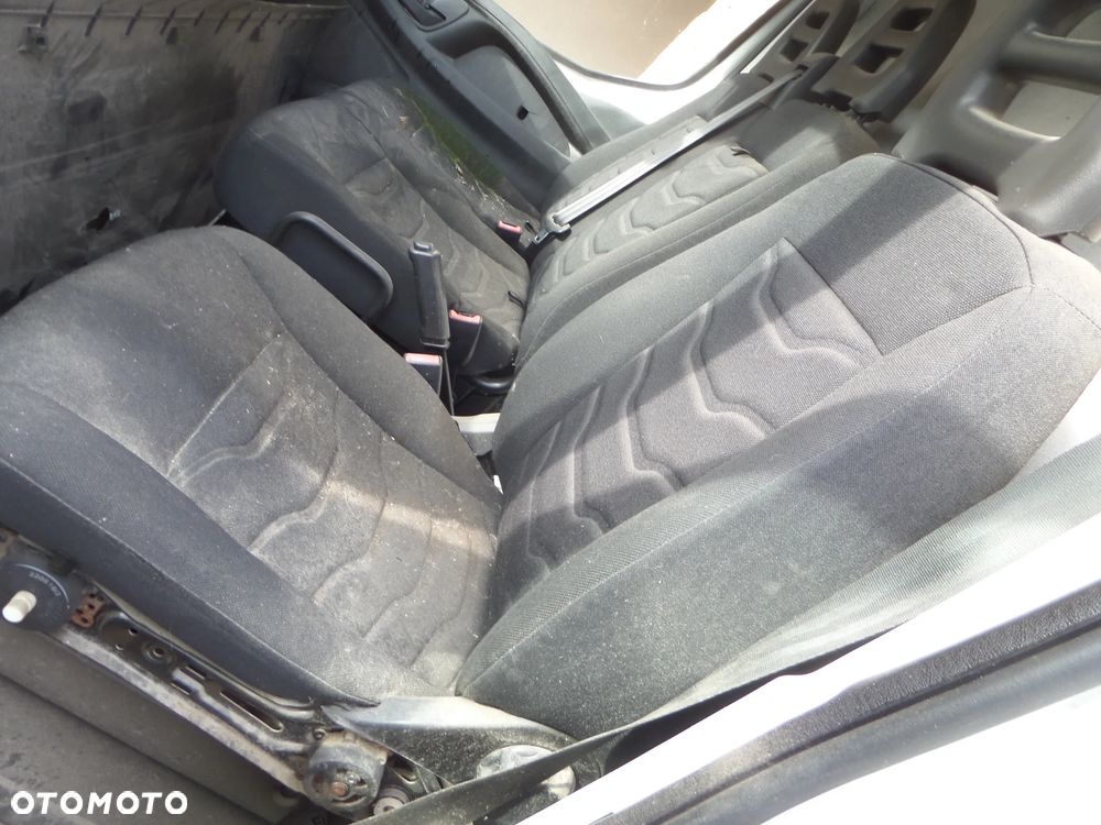 11691 Fotel plastiki osłony boczki Iveco Daily 14- - 2