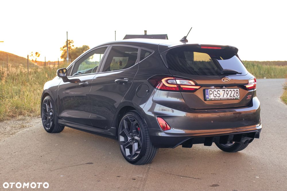 Ford Fiesta - 15