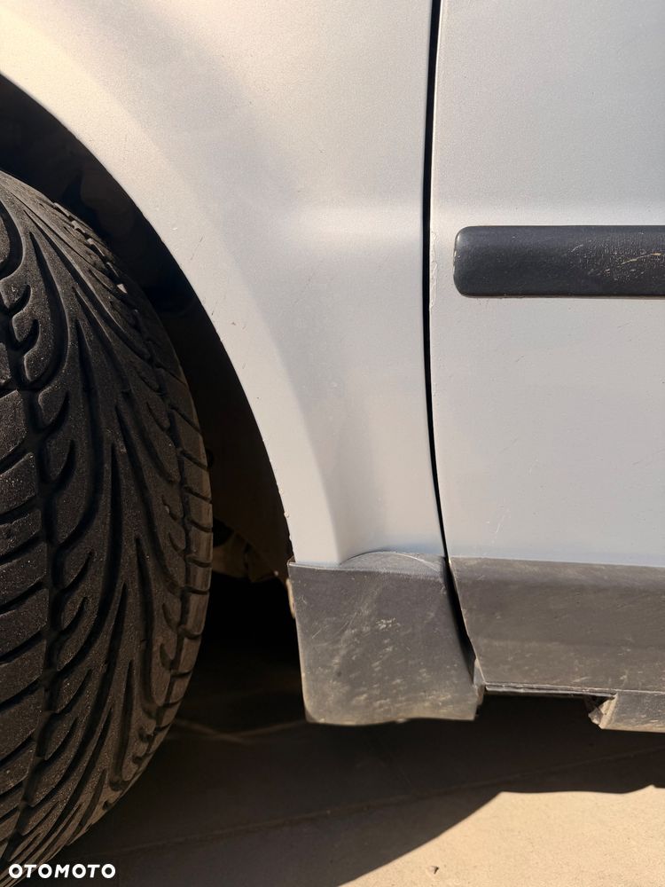 Volkswagen Passat 1.9 TDI Comfortline - 17