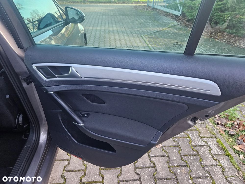 Volkswagen Golf 1.4 TSI BlueMotion Technology DSG Cup - 19