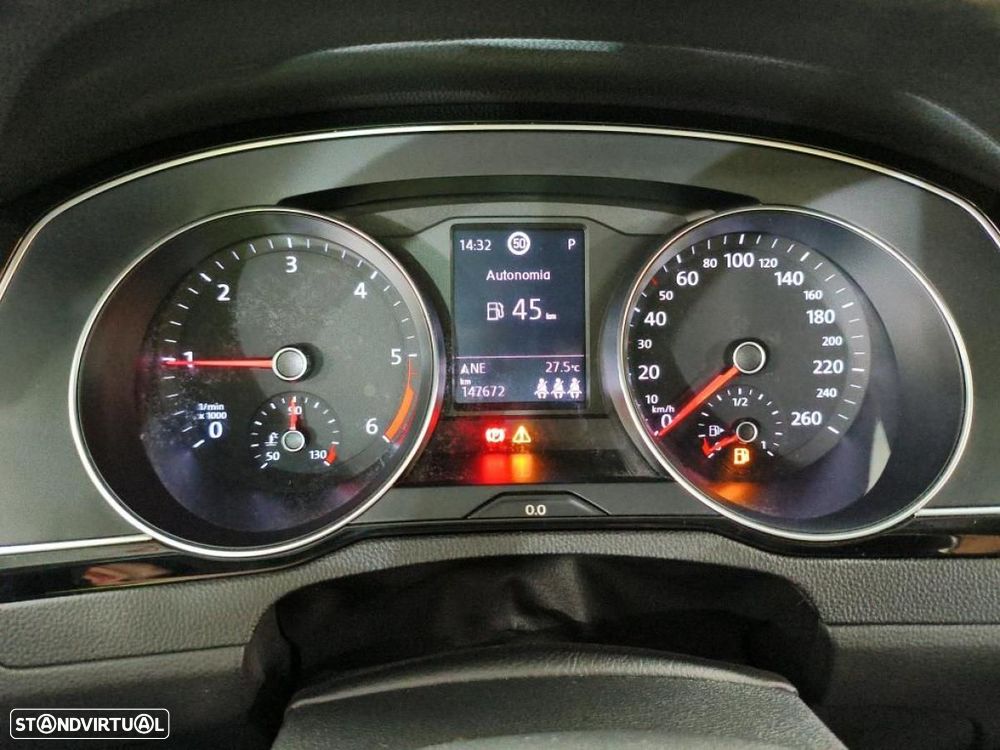VW Passat Variant 2.0 TDI Business DSG - 4